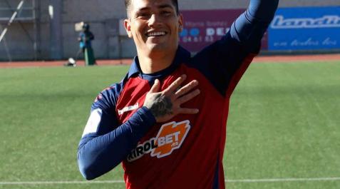 Chimy Ávila: “Tengo cuatro años de contrato, mi cabeza está en la salvación” Chimy Ávila: “Tengo cuatro años de contrato, mi cabeza está en la salvación”