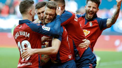 Los jugadores de Osasuna celebran el gol de Roberto Torres. Los jugadores de Osasuna celebran el gol de Roberto Torres.