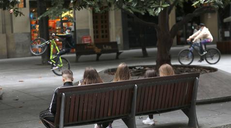 Polémica por las quedadas de jóvenes: ¿fase 1 o desfase? Polémica por las quedadas de jóvenes: ¿fase 1 o desfase?