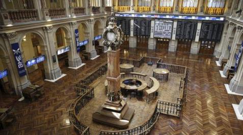 Interior de la Bolsa de Madrid. Interior de la Bolsa de Madrid.