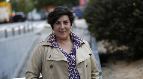 María Solana posa en la plaza del Vínculo, junto a la sede de Geroa Bai. María Solana posa en la plaza del Vínculo, junto a la sede de Geroa Bai.