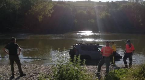 El vuelco de un tractor y la caída de un vehículo al río en Mendigorría, entre las atenciones de Policía Foral El vuelco de un tractor y la caída de un vehículo al río en Mendigorría, entre las atenciones de Policía Foral