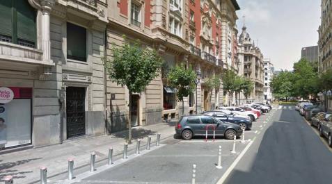 Muere un hombre tras ser apuñalado por su pareja en una pensión de Bilbao Muere un hombre tras ser apuñalado por su pareja en una pensión de Bilbao