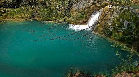 Nacedero del Urederra, un tesoro con aguas turquesa Nacedero del Urederra, un tesoro con aguas turquesa