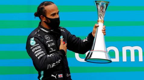 Hamilton, nuevo líder tras ganar en Hungría; Carlos Sainz, décimo Hamilton, nuevo líder tras ganar en Hungría; Carlos Sainz, décimo