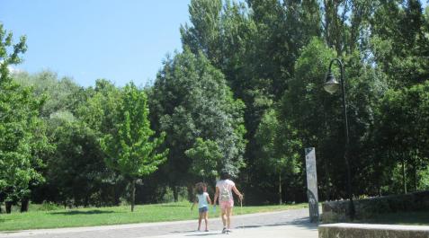 Fin de semana soleado con máximas rondando los 30 grados y cierzo por las tardes Fin de semana soleado con máximas rondando los 30 grados y cierzo por las tardes
