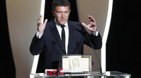 Antonio Banderas logra en Cannes el reconocimiento a una larga carrera Antonio Banderas logra en Cannes el reconocimiento a una larga carrera