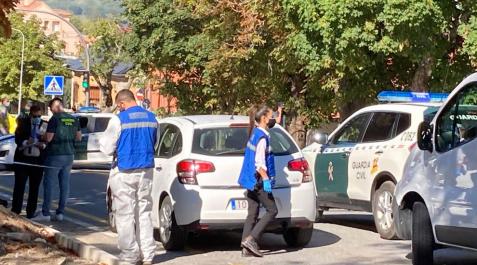 Una mujer muere apuñalada en un posible caso de violencia machista Una mujer muere apuñalada en un posible caso de violencia machista