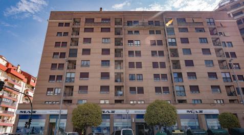 Avenida Zaragoza: Entorno asequible Avenida Zaragoza: Entorno asequible