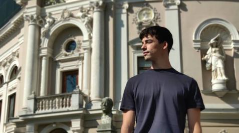 El navarro Iñaki Cobos crea el vestuario de 'El corsario' para la Ópera de Liubliana El navarro Iñaki Cobos crea el vestuario de 'El corsario' para la Ópera de Liubliana