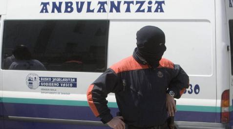 Herido un ertzaina tras recibir varias puñaladas de unos ladrones en Vizcaya Herido un ertzaina tras recibir varias puñaladas de unos ladrones en Vizcaya