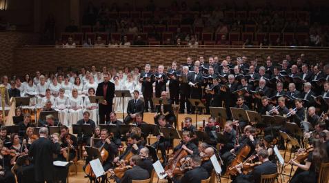 El Orfeón Pamplonés debuta y cautiva en el festival ruso 'Noches Blancas' El Orfeón Pamplonés debuta y cautiva en el festival ruso 'Noches Blancas'