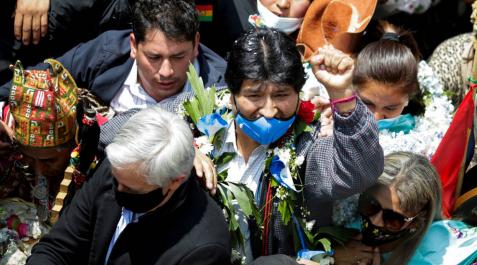 Evo Morales se da un gran baño de masas en su retorno triunfal Evo Morales se da un gran baño de masas en su retorno triunfal