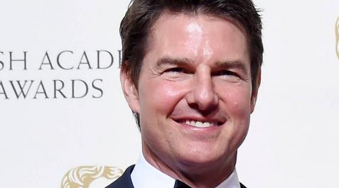 El actor Tom Cruise estrena cara en los Bafta 2016 El actor Tom Cruise estrena cara en los Bafta 2016