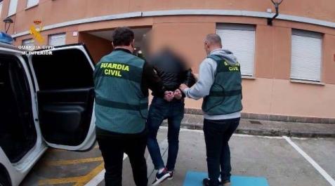 Detenido por 45 delitos de abusos sexuales a menores, algunos residentes en Navarra Detenido por 45 delitos de abusos sexuales a menores, algunos residentes en Navarra