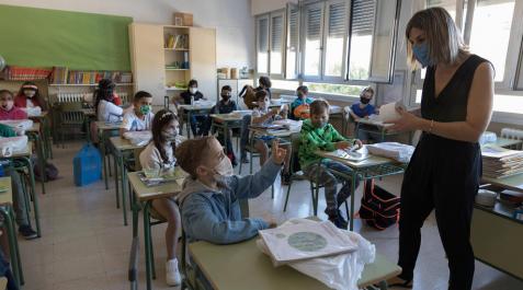 Las mascarillas, protagonistas en la vuelta al 'cole'. Las mascarillas, protagonistas en la vuelta al 'cole'.