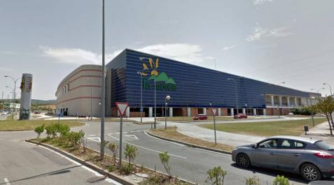 Una clienta agrede a una empleada en un local público del centro comercial Galaria Una clienta agrede a una empleada en un local público del centro comercial Galaria