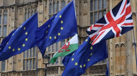 El Parlamento británico aprueba la ley que obliga a May a prorrogar el Brexit El Parlamento británico aprueba la ley que obliga a May a prorrogar el Brexit