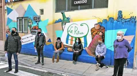 Los comerciantes de la Rochapea afirman sentirse “maltratados” Los comerciantes de la Rochapea afirman sentirse “maltratados”