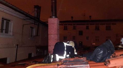 Sofocado un incendio en la chimenea de una vivienda en la Txantrea Sofocado un incendio en la chimenea de una vivienda en la Txantrea