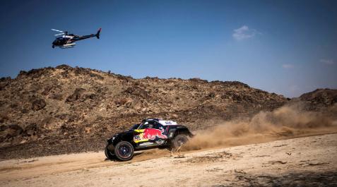 Carlos Sainz gana la primera etapa y lidera la general Carlos Sainz gana la primera etapa y lidera la general