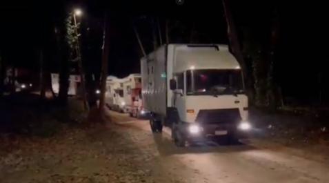 Los Mossos desalojan un nuevo campamento de asistentes a la fiesta 'rave' Los Mossos desalojan un nuevo campamento de asistentes a la fiesta 'rave'