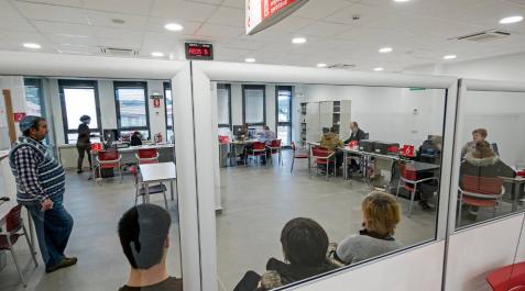 La reducción de atención en sindicatos desvía usuarios al SNE y servicios sociales La reducción de atención en sindicatos desvía usuarios al SNE y servicios sociales