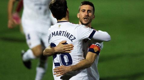 Oier y Javi Martínez celebran el primer gol de Osasuna. Oier y Javi Martínez celebran el primer gol de Osasuna.