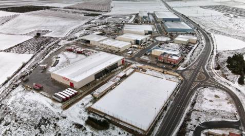El temporal de nieve dificulta la circulación por carretera pero no causa incidencias importantes El temporal de nieve dificulta la circulación por carretera pero no causa incidencias importantes