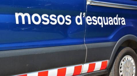 Un coche de los Mossos d'Esquadra. Un coche de los Mossos d'Esquadra.
