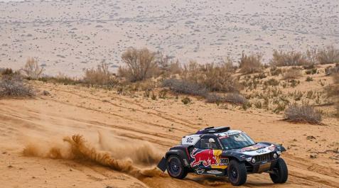 Al-Attiyah bate en el mano a mano a Sainz y Peterhansel se deja 3 minutos Al-Attiyah bate en el mano a mano a Sainz y Peterhansel se deja 3 minutos