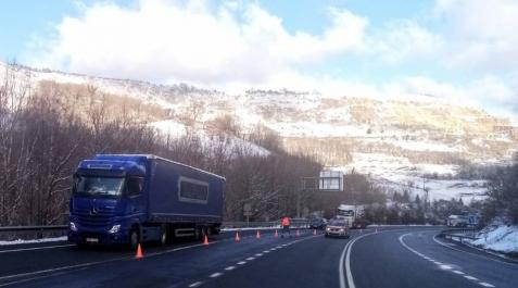 Cortado al tráfico el túnel de Belate por la avería de un camión Cortado al tráfico el túnel de Belate por la avería de un camión
