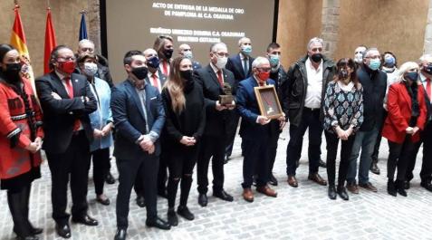 Osasuna recibe la Medalla de Oro de Pamplona como Osasuna recibe la Medalla de Oro de Pamplona como