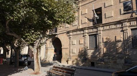 Fachada del Ayuntamiento de Fitero Fachada del Ayuntamiento de Fitero