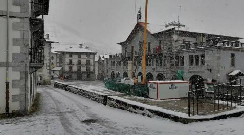 Leitza emprende la reforma de su plaza de dos meses de ejecución Leitza emprende la reforma de su plaza de dos meses de ejecución