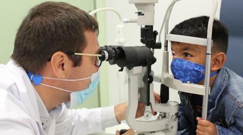 Logran curar cáncer infantil de retina con un virus modificado genéticamente Logran curar cáncer infantil de retina con un virus modificado genéticamente