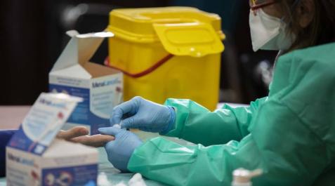 Bajan los positivos en Navarra tras cuarto jornadas al alza, aunque se rozan los 200 casos Bajan los positivos en Navarra tras cuarto jornadas al alza, aunque se rozan los 200 casos