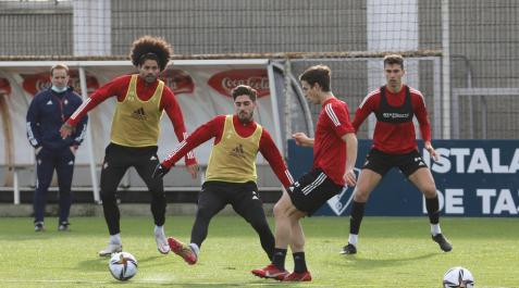 El TAD da la razón al club para no sancionar a Iñigo Pérez, que ya cumplió el castigo El TAD da la razón al club para no sancionar a Iñigo Pérez, que ya cumplió el castigo