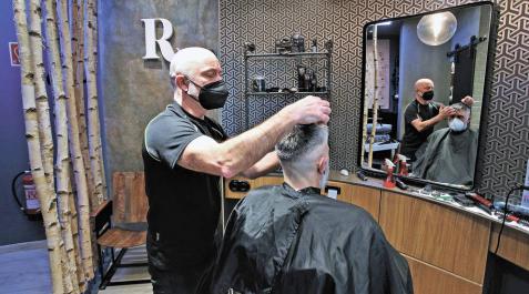 Roberto Peluqueros, cuando el cabello también se moldea para hacer arte Roberto Peluqueros, cuando el cabello también se moldea para hacer arte