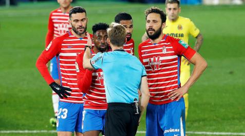 Los problemas de Diego Martínez en el centro del campo para visitar El Sadar Los problemas de Diego Martínez en el centro del campo para visitar El Sadar