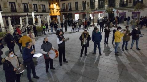 Hosteleros de la Ribera lanzan un SOS Hosteleros de la Ribera lanzan un SOS