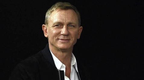 El actor británico Daniel Craig posa durante el pase gráfico de la presentación de la nueva película de James Bond. El actor británico Daniel Craig posa durante el pase gráfico de la presentación de la nueva película de James Bond.