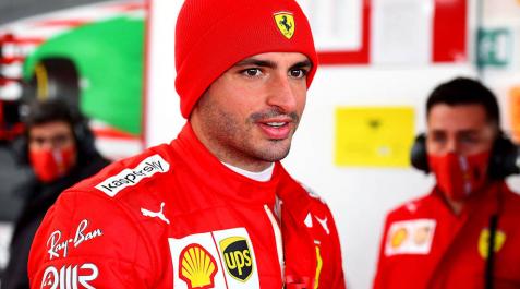 Carlos Sainz ha debutado como piloto de Ferrari al empezar las pruebas a bordo del monoplaza SF71H de 2018 Carlos Sainz ha debutado como piloto de Ferrari al empezar las pruebas a bordo del monoplaza SF71H de 2018