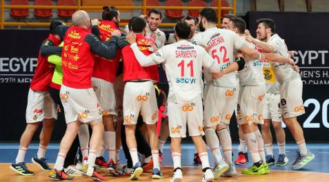 Los 'Hispanos' celebran su pase a semifinales en el último encuentro ante la selección noruega. Los 'Hispanos' celebran su pase a semifinales en el último encuentro ante la selección noruega.