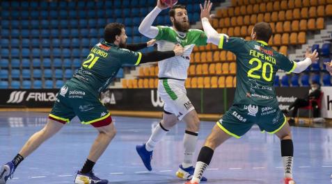 Fotos del Helvetia Anaitasuna-Viveros Herol Nava Helvetia Anaitasuna ha ganado 30-25 a Viveros Herol Nava, su cuarta victoria consecutiva que le coloca en sexta posición de la Liga Sacyr Asobal.