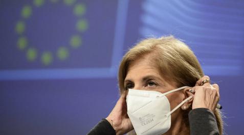 La UE aprueba la vacuna de AstraZeneca para mayores de 18 años La UE aprueba la vacuna de AstraZeneca para mayores de 18 años