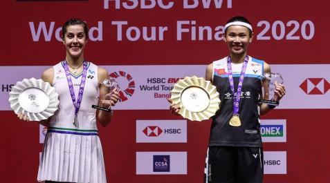 Carolina Marín y Tai Tzu-ying tras la final de las Finales del Circuito Mundial. Carolina Marín y Tai Tzu-ying tras la final de las Finales del Circuito Mundial.