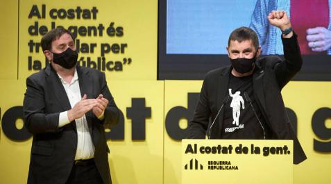 El independentismo carga con todo contra Illa en la recta final El independentismo carga con todo contra Illa en la recta final