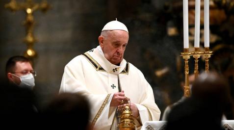El Papa no presidirá la misa de fin de año por una El Papa no presidirá la misa de fin de año por una