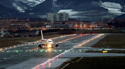 Aeropuerto de Noáin Aeropuerto de Noáin